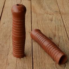 Fahrrad-/Leichtmotorradgriff, ziegelrot, 22mm, Gummi, 20-50er Jahre, orig. aus altem Bestand 