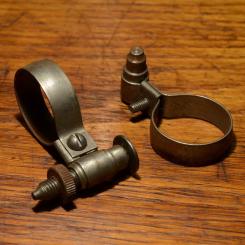 Spitzpumpenhalter, Stahl unbehandelt aus Altbestand, mit Federklemmung u. Feststellschraube 