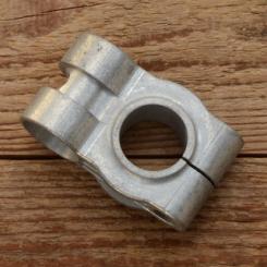 Motorhalterung oben für "REX Frontmotor", Alublock (stabile Ausführung, aus dem Vollen gefräst), für Lenkerschaft 22mm 