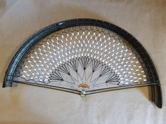 Rocknetz gem. Foto, frühe Quadranten Ausführung,  passend für 28" Räder der 00-30er Jahre, schwarz-weiß 