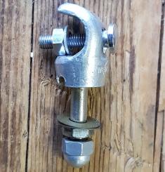 Aufnahmestück "Weinmann" für hintere Bremse am Rundsteg, Federnut unten,  Rennrad/Randonneur, orig. 50-80er Jahre. 