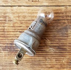 Rücklichtfassung, D=14,0 mm, leicht konisch, passend für E 9 Steckbirnen !! 