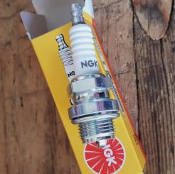 Zündkerze "NGK", 18mm Gewinde, passend für SACHS Motor 98ccm Vor-und Nachkrieg 