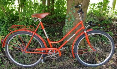 Damenfahrrad "IFA Touring", DDR 1984, wenig gebraucht, 26 Zoll, guter unrestaurierter Originalzustand 