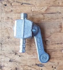 Benzinhahn "Karcoma EVERBEST", REX FM31, tankseitig Gewinde 8 mm, Abgang 6mm Schlauchstutzen, rare Neuware  