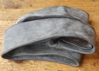 Moped - Schlauch 23 x 1,75/2.00 (2-19)  , Autoventil (AV), Restbestand NOS aus schwedischer Produktion zum  SONDERPREIS! 