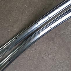 Drahtfelgensatz 28 x 1 1/2 (ETRTO 635 mm) ,  36-loch, Breite ca. 35 mm, ideal für AT Waffenräder etc., NOS! 