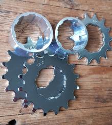 Singlespeed Umbausatz, passend für SHIMANO Rotor, 3 Ritzel zur Auswahl im Set, Kettenlinie einstellbar 