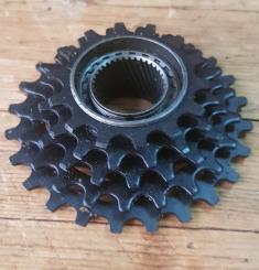 Ritzelsatz 5-fach, orig. Maillard Helicomatic (nur für die Helicomatic Naben passend !) , rare alte Neuware, 14-24 Zähne, ohne Lockring. 