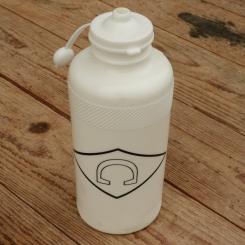 Trinkflasche " C ", weiss, Kunststoff, orig. Altbestand 
