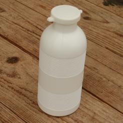 Trinkflasche "UNIVERSELL", f. Trikottasche, weiß, Kunststoff, orig. Altbestand, 60/70er Jahre 