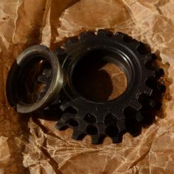 Schraubkranz, 3-fach, Z=17/19/21, alte Neuware, passend für z.B. F&S Torpedo Rücktrittnaben 