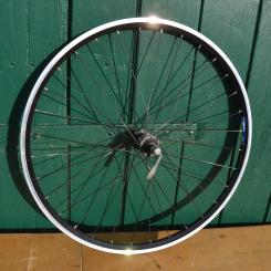 Laufrad vorn 26 Zoll, (19-559) Alu-Hohlkammerfelge "Rigida", Speichen schwarz eloxiert 