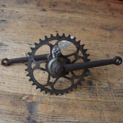 Tretlager "5/8 Zoll" Glockenausf., orig. 20er Jahre, verchromt, gebraucht mit alterstypischen Gebrauchsspuren 