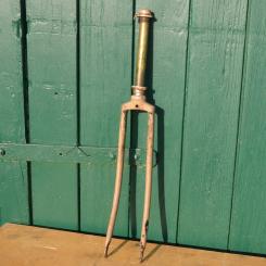 Fahrradgabel "Opel" 28 Zoll, Schaftlänge 230 mm, Gewindelänge 30 mm, Scheidenlänge 400 mm, Weite oben 55 mm 