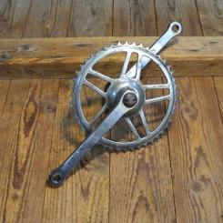 Tretlager Glockenausführung 50er/60er Jahre, universell einbaubar, Achslänge 135 mm, Kurbellänge 170 mm.  