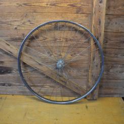 Laufrad vorn 24 x 1,75, verchromt, Speichen verzinkt, Ventilbohrung 8,5 mm 