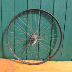 Laufrad hinten 28 x 1,75 schwarz, Linierung weiß/rot, Breite 36 mm, Ventilbohrung 8,5 mm 