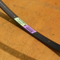 Felge "Richey Cross Sports Vantage" (622-16), Breite 22 mm, 36 Loch, Ventilbohrung 6 mm, braun eloxiert, NOS      