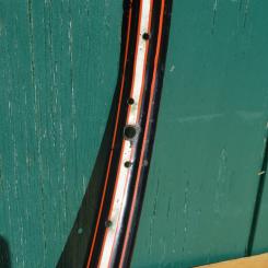 Felge 26 x 1,75, für Drahtbereifung, 36-loch, schwarz, Linierung rot/weiß 