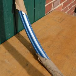 Felge 28 x 1,75 für Drahtbereifung, 36-loch, Breite 36 mm, blau metallic, silber liniert, 