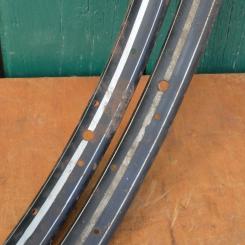 Wulstfelgensatz 26 x 1 ½, 36-loch, Breite 33 mm, schwarz, Linierung silber/weiß, 