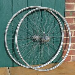 Laufradsatz 28 Zoll für Drahtbereifung, 36-loch, Breite 31 mm, Einbaumaß 90/110 mm  