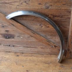 Moped-Schutzblech 17 Zoll vorn, roh, Weite unten ca. 625 mm, Breite ca. 75 mm 