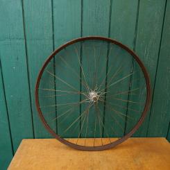 Laufrad 28 x 1,75 Vorderrad, sehr stark patiniert aber funktionstüchtig 