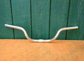 Lenker in Diamantform 22 mm, Breite 590 mm, Klemmung 25 mm 