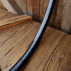 Fahrradfelge f. Wulstbereifung, 24" x 1 1/2 (540), Stahl, schwarz, blau-weiss liniert, orig. 30-50er Jahre, 36 Loch , 33mm breit 