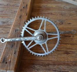 Tretlager Glockenausf. Achslänge 136 mm, Kurbellänge 172 mm,  50er Jahre 