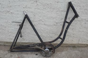 Fahrradrahmen "Adler" Damenausf. 28 Zoll, Stahl, schwarz, RH=55 cm, 30er Jahre 