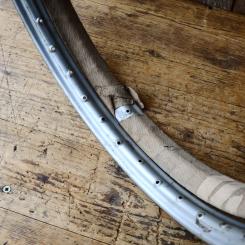 Felgensatz "DKW" 23 x 2.00, silber lackiert, Breite 38 mm, 36 Loch, Neu mit Patina 