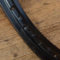 Felge 19 Zoll, schwarz lackiert, Breite 68,5 mm, Bohrungsdurchmesser 7,2 mm, NOS 