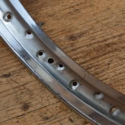 Felge 2.5 x 19B, verchromt mit Patina, Breite 69,5 mm, Bohrungsdurchmesser 6,8 mm 