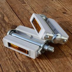 Pedale "Tourenpedale UNION", weiß, Blankteile chromatisiert, 9/16 Standardgewinde 