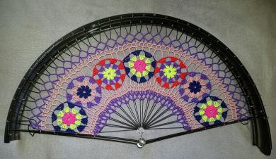 Rocknetz gem. Foto, aufwändiges Blumenmuster nach altem Original,  passend für 28" Räder der 30-60er Jahre, bunt 