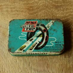 Flickzeug Blechdose "REMA TIP TOP" orig. 50-60er Jahre, 89 x 62 x 18 mm, ohne Inhalt 
