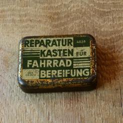 Flickzeug Blechdose orig. 30er Jahre, 70 x 50 x 20 mm, ohne Inhalt  
