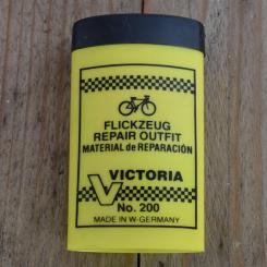 Flickzeug Kunststoffdose "VICTORIA" orig. 70 er Jahre, 82 x 49 x 25 mm, ohne Inhalt 