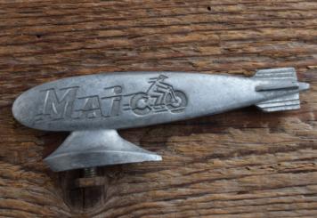 Schutzblechfigur MAICO, Alu Druckguss, neu aus Altbestand 50er Jahre, Zustand siehe Bild 