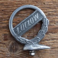 Schutzblechfigur LÜTZOW, Alu Druckguss, orig. Altbestand 30-50er Jahre, Zustand siehe Bild 