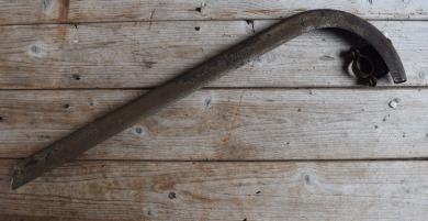 Kettenschutz "PAGE", Länge c.a. 57 cm, orig. 30-50er J., unrestaurierter Zustand gem. Bildern 