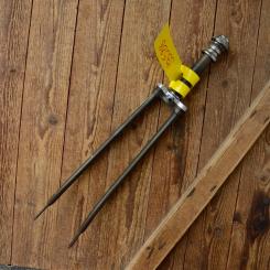 Gabel 26"orig. 50er J. unrestauriert, Schaftlänge 161 mm, Scheidenlänge 36 mm, Weite oben 55 mm, Zustand siehe Bilder  