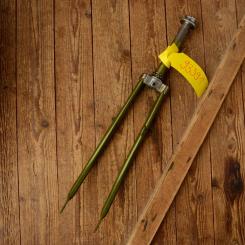Gabel 28"orig. 70er J. unrestauriert, Schaftlänge 198 mm, Scheidenlänge 386 mm, Weite oben 56 mm, Zustand siehe Bilder  