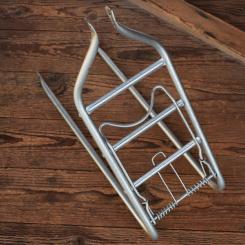 Gepäckträger, orig. 50er Jahre,unbenutzt mit lagerungsbedingter Patina s. Bilder, Breite 16cm, Höhe c.a. 35,5cm 