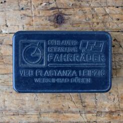 Flickzeug Kunststoffdose "VEB PLASTANZA LEIPZIG" orig. 70er Jahre, 76 x 48 x 20 mm, ohne Inhalt 