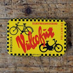 Flickzeug Blechdose "VICTORIA VULCOFUX" orig. 50er Jahre, 78 x 50 x 15 mm, ohne Inhalt 