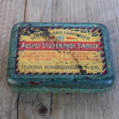 Flickzeug Blechdose "AUGUST STUKENBROK EINBECK" orig. 20 er Jahre, 104 x 73 x 26 mm, ohne Inhalt 